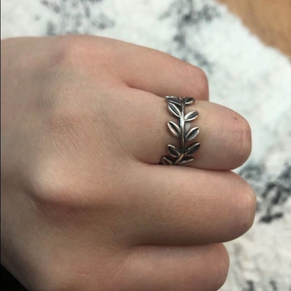Pandora ring